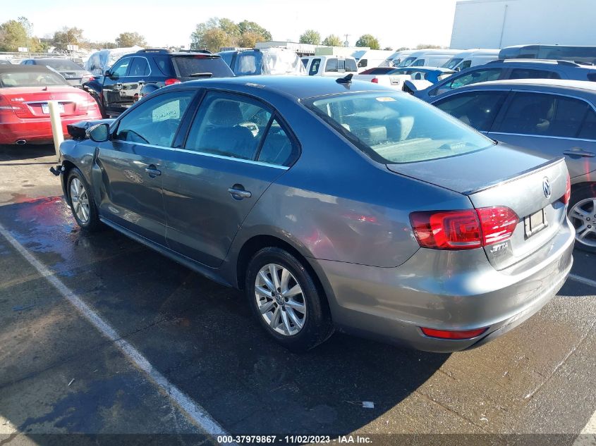 2013 VOLKSWAGEN JETTA HYBRID SE 3VW637AJ2DM295927