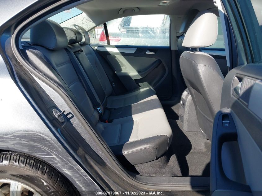 2013 VOLKSWAGEN JETTA HYBRID SE 3VW637AJ2DM295927
