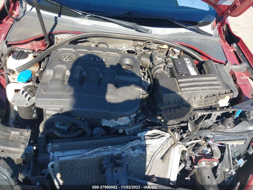 2015 VOLKSWAGEN PASSAT 2.0L TDI SE - 1VWBV7A30FC026601