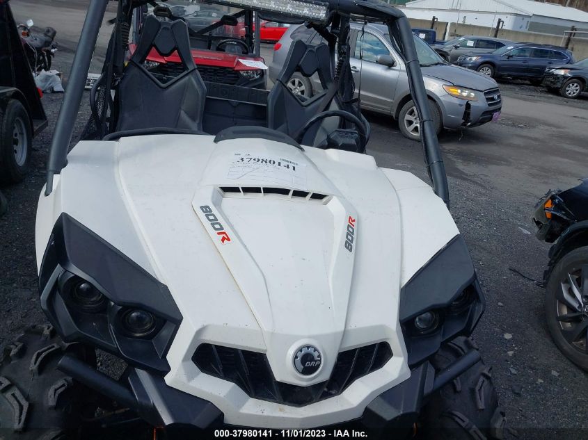 2019 CAN-AM COMMANDER 800R/800R DPS 3JBKGAN24KJ000639