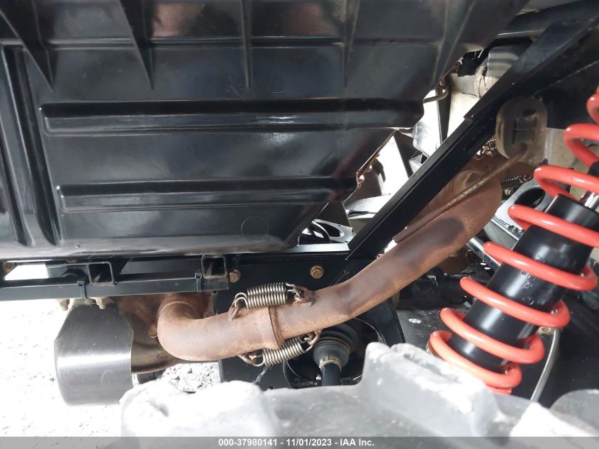 2019 CAN-AM COMMANDER 800R/800R DPS 3JBKGAN24KJ000639