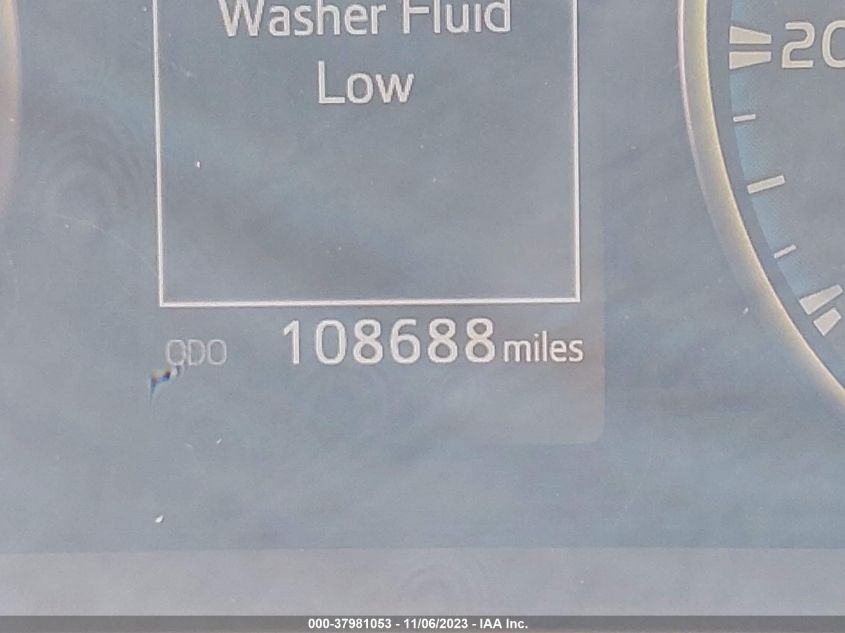 2017 TOYOTA RAV4 XLE - JTMRFREV0HJ115721