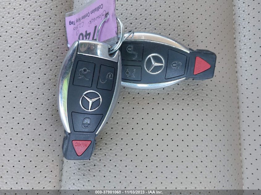 2013 MERCEDES-BENZ C 250 SPORT/LUXURY WDDGF4HB7DA831429