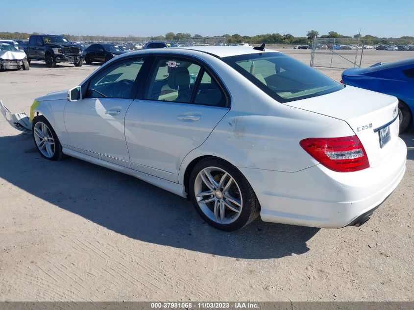 2013 MERCEDES-BENZ C 250 SPORT/LUXURY WDDGF4HB7DA831429