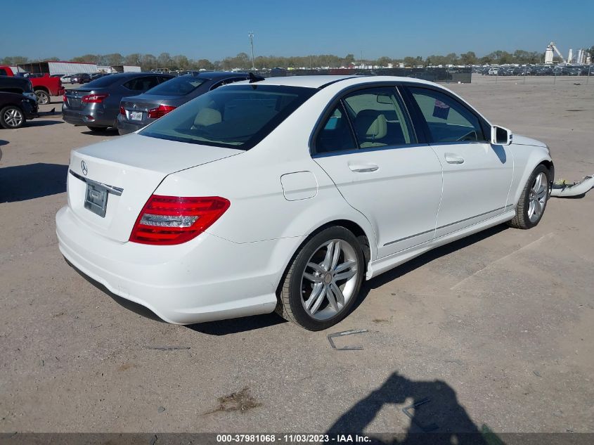 2013 MERCEDES-BENZ C 250 SPORT/LUXURY WDDGF4HB7DA831429
