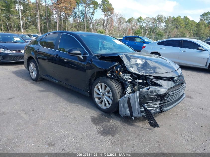2022 TOYOTA CAMRY LE - 4T1C11AK2NU681001