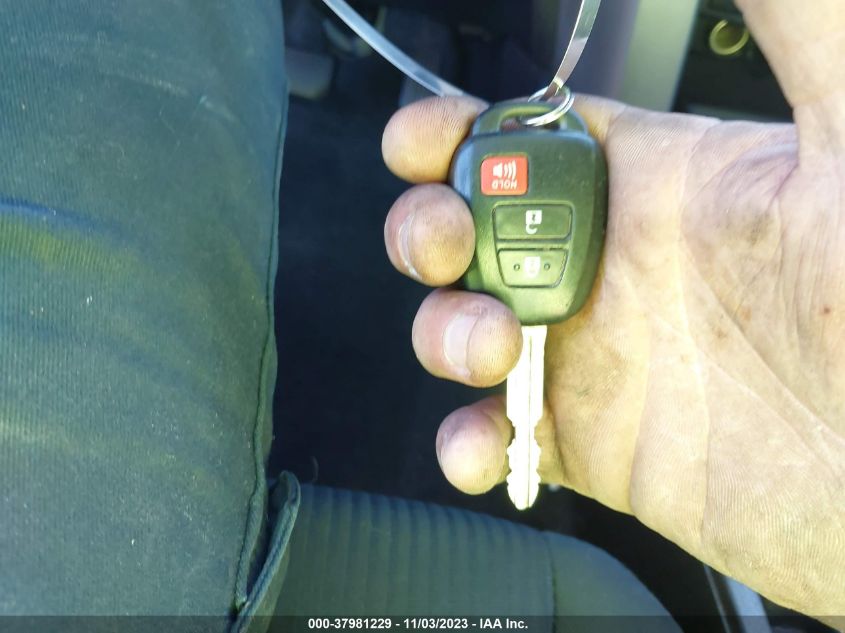 2016 TOYOTA RAV4 LE - 2T3ZFREV0GW239035