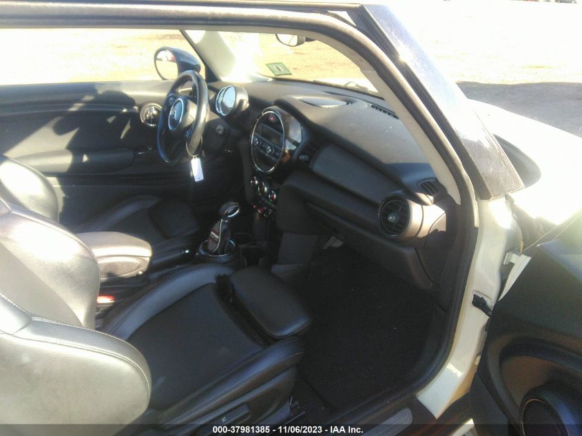 2015 MINI COOPER HARDTOP - WMWXM5C50FT940617