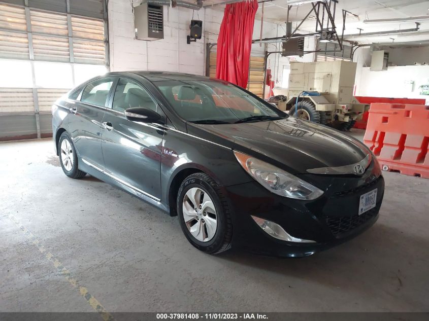 2014 HYUNDAI SONATA HYBRID - KMHEC4A41EA116584