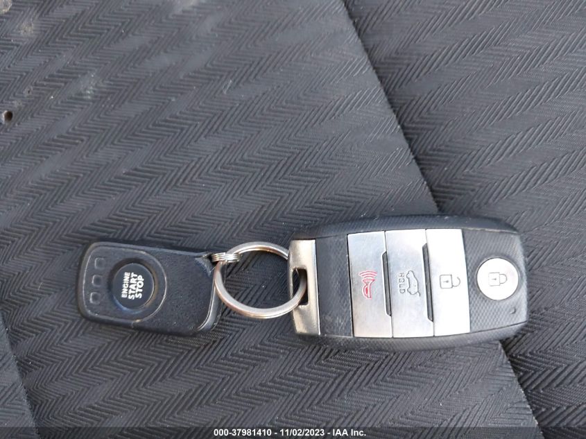 2016 KIA FORTE LX - KNAFK4A60G5510180