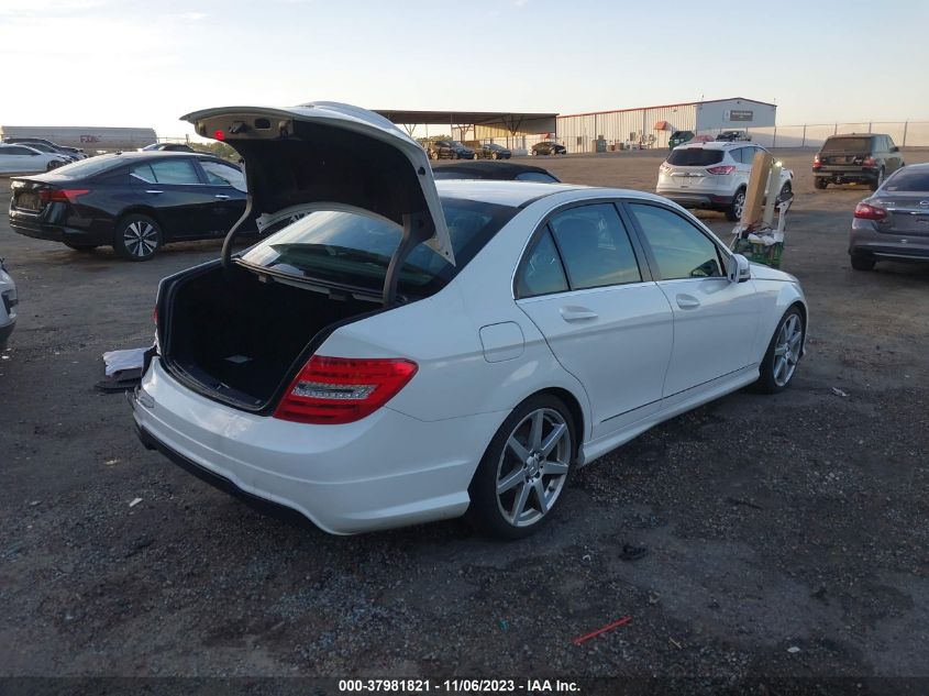 2014 MERCEDES-BENZ C 250 LUXURY/SPORT WDDGF4HB7EA913968