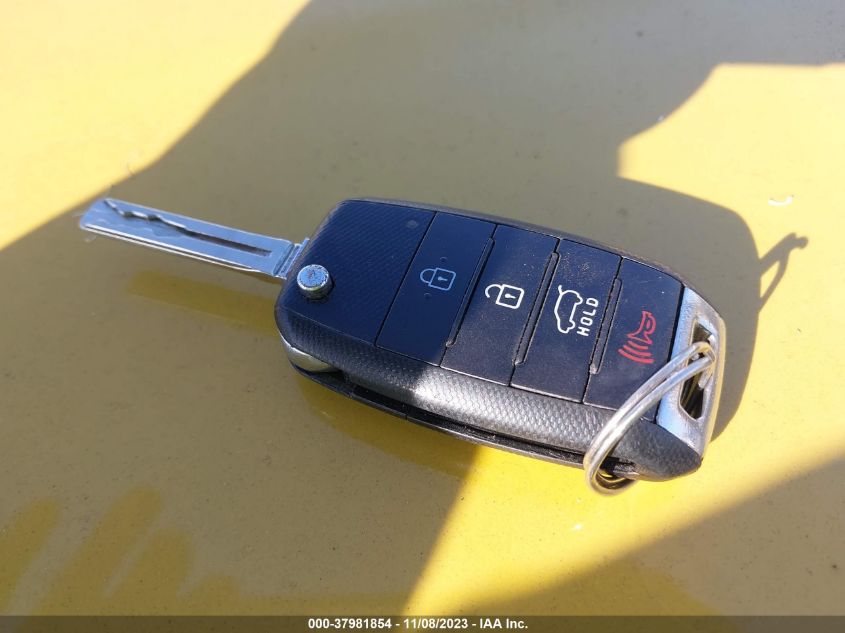 2015 KIA SOUL + - KNDJP3A55F7160015