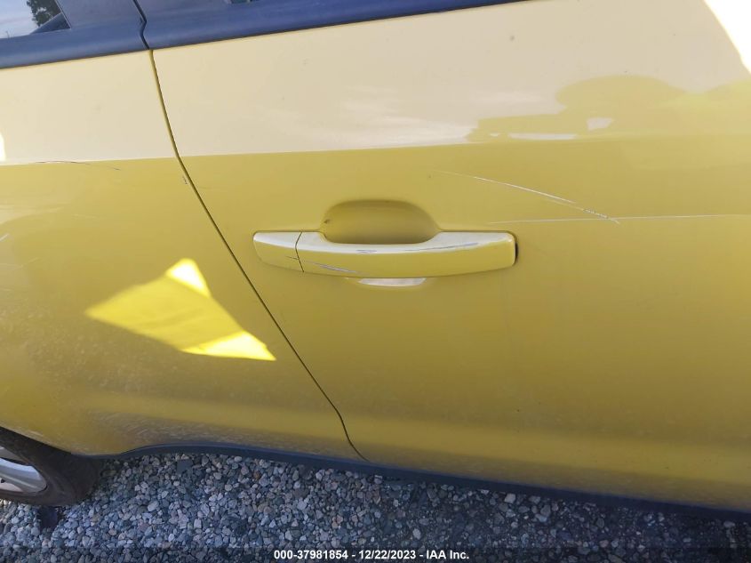 2015 KIA SOUL + - KNDJP3A55F7160015