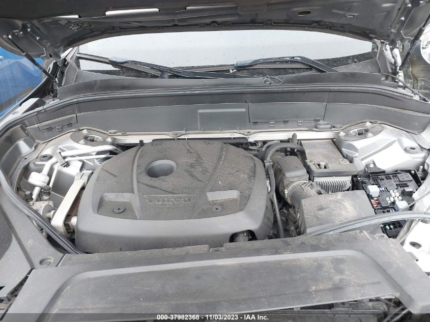 2016 VOLVO XC90 T6 - YV4A22PK3G1083992