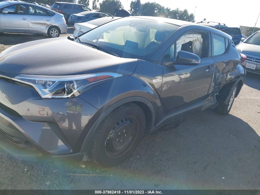 JTNKHMBX6K1051630 Toyota C-HR LE 2