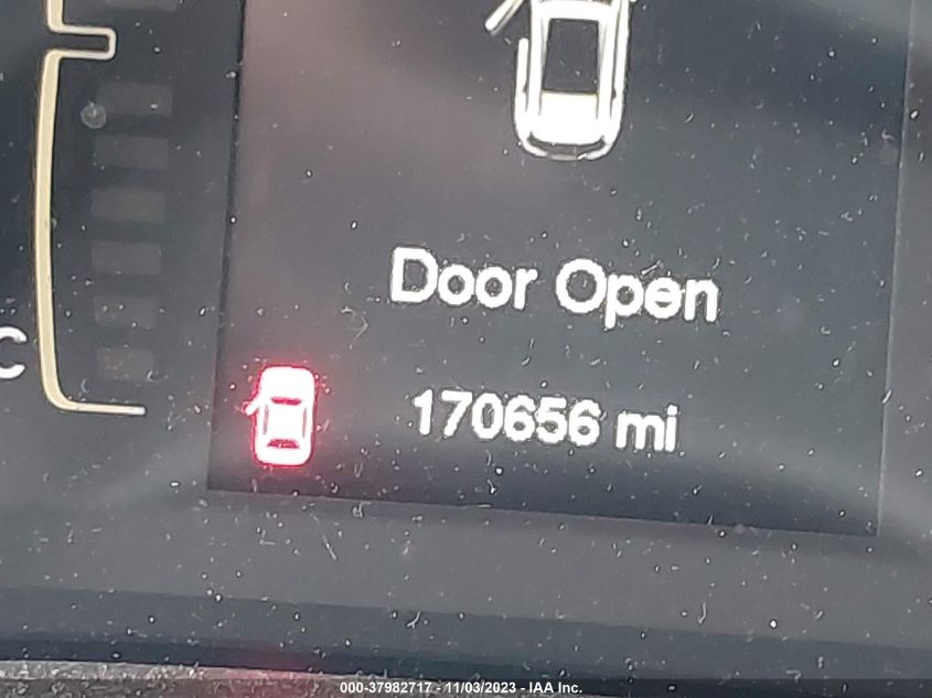 2018 JEEP CHEROKEE LATITUDE PLUS - 1C4PJMLB9JD601112