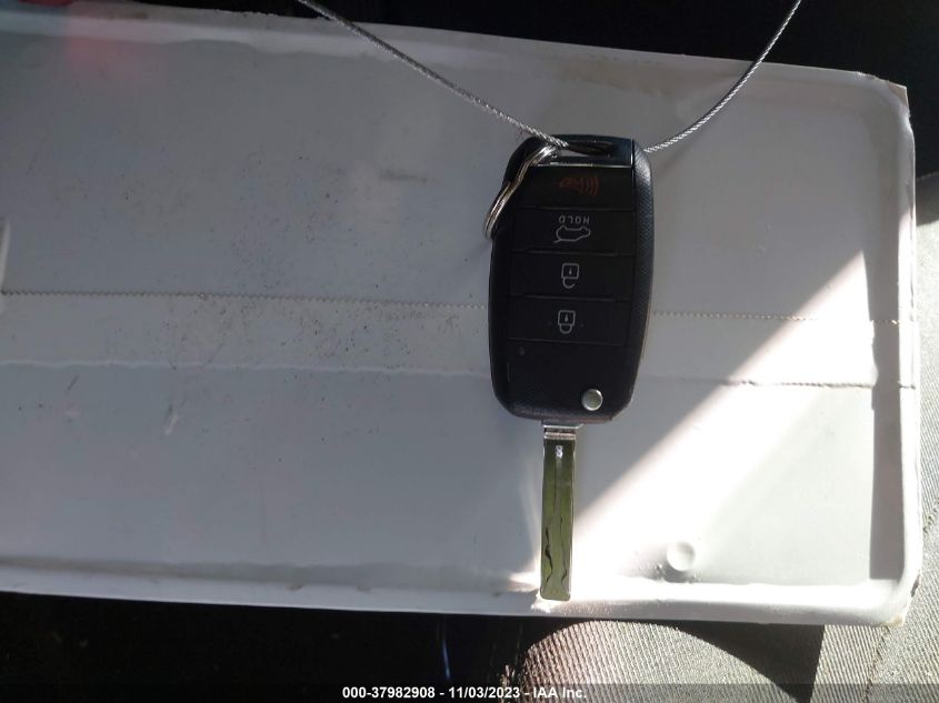 2014 KIA SOUL + - KNDJP3A51E7039948