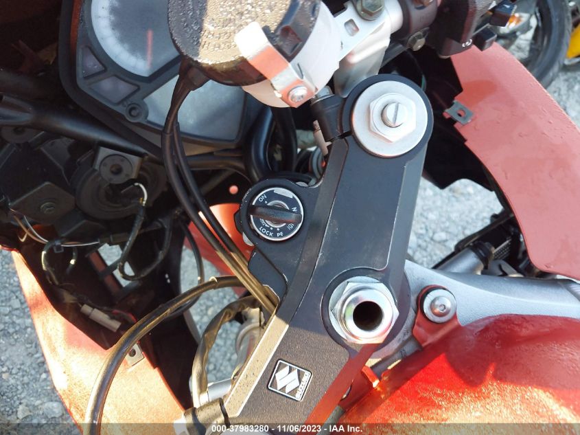 2003 SUZUKI SV650 - JS1VP53A532102576