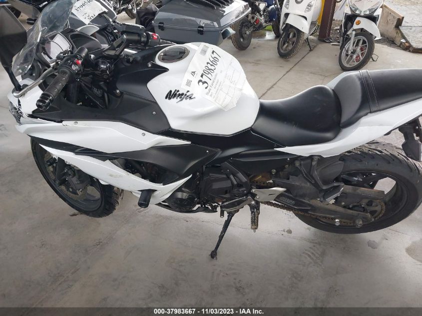 2017 KAWASAKI EX650 J - JKAEXEJ13HDA01666