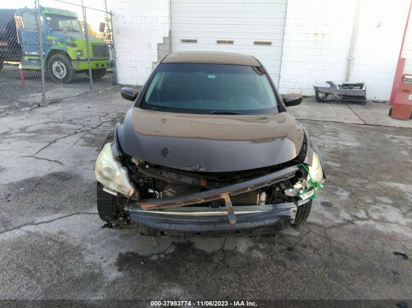 2013 NISSAN ALTIMA 2.5/S/SV/SL - 1N4AL3AP5DN461346