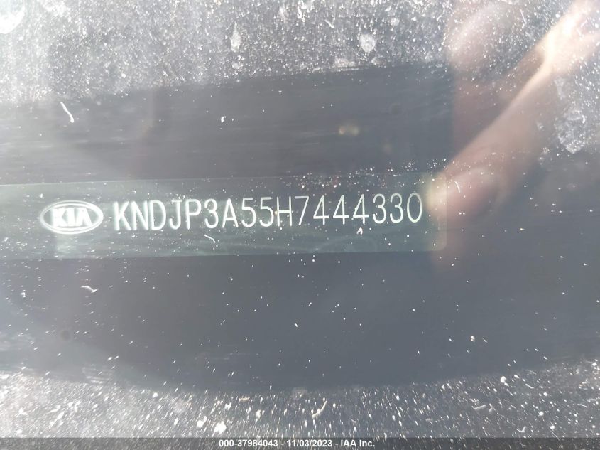 2017 KIA SOUL + - KNDJP3A55H7444330