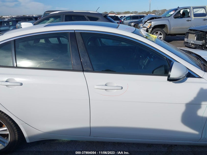 VIN SAJAD4FX9JCP23934 2018 JAGUAR XE PREMIUM