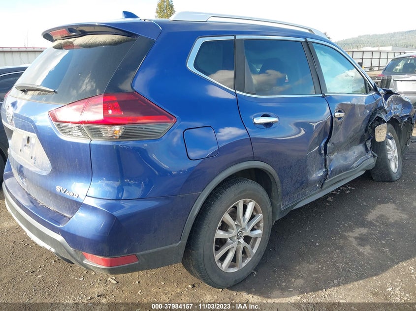 VIN KNMAT2MV8JP540833 2018 NISSAN ROGUE S/SV
