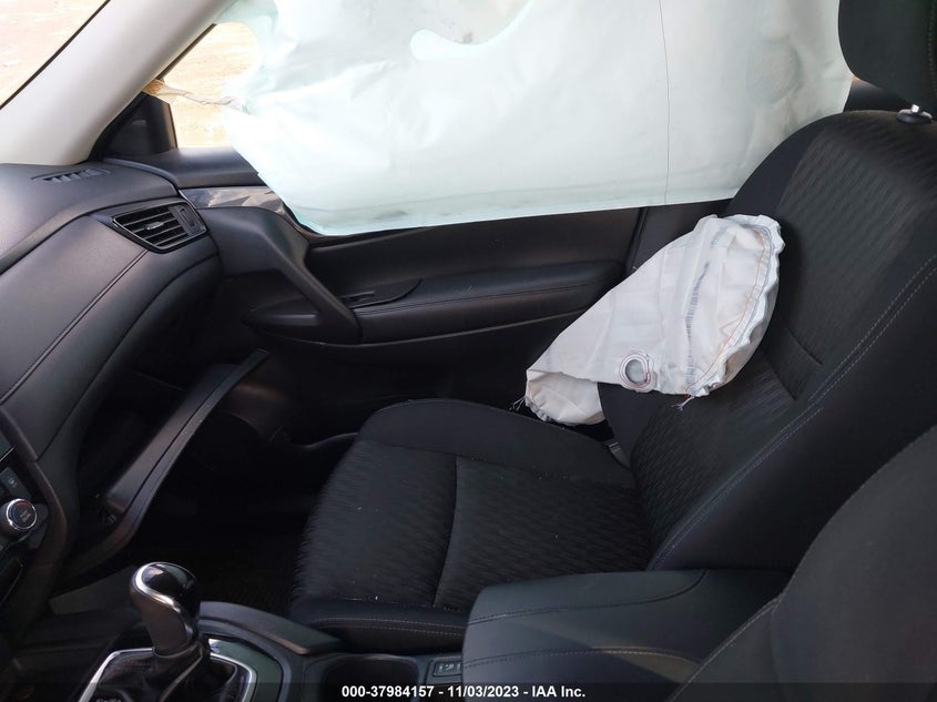 VIN KNMAT2MV8JP540833 2018 NISSAN ROGUE S/SV