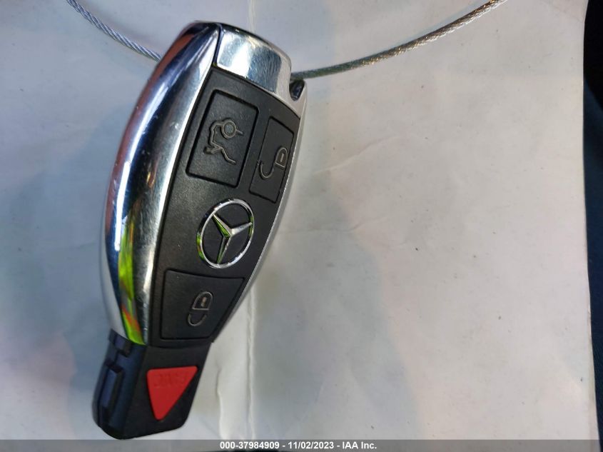 2016 MERCEDES-BENZ GLA 250 - WDCTG4GB1GJ233214