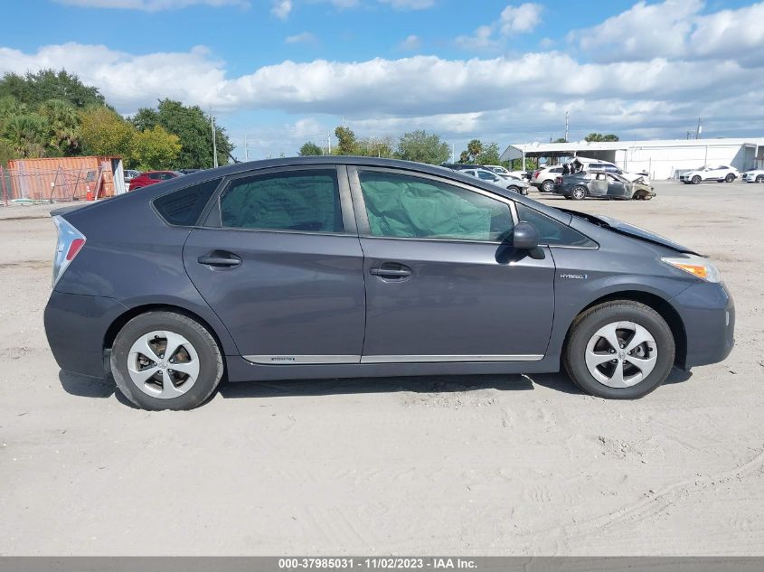 2015 TOYOTA PRIUS TWO - JTDKN3DU3F0452087