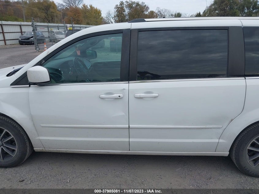 VIN 2C4RDGCG2HR827769 2017 DODGE GRAND CARAVAN SXT