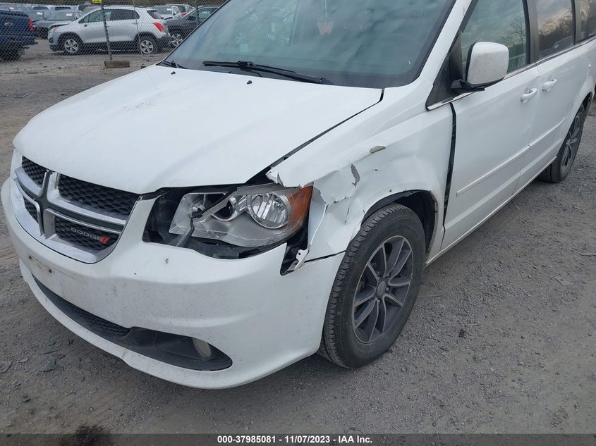 VIN 2C4RDGCG2HR827769 2017 DODGE GRAND CARAVAN SXT