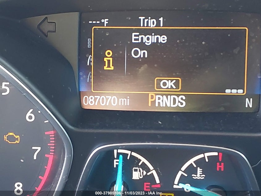 VIN 1FMCU9JD1HUE15299 2017 FORD ESCAPE TITANIUM