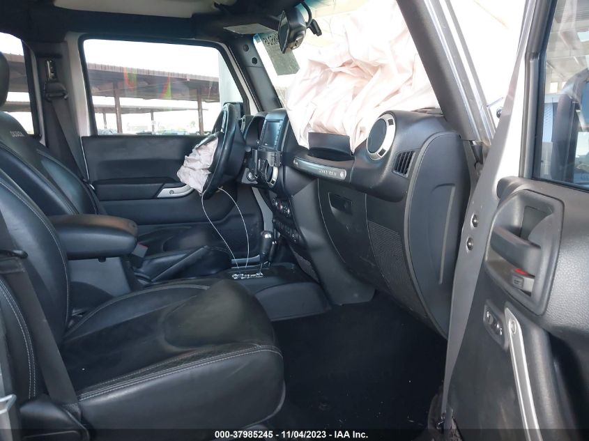 2016 JEEP WRANGLER UNLIMITED SAHARA - 1C4BJWEG7GL156687