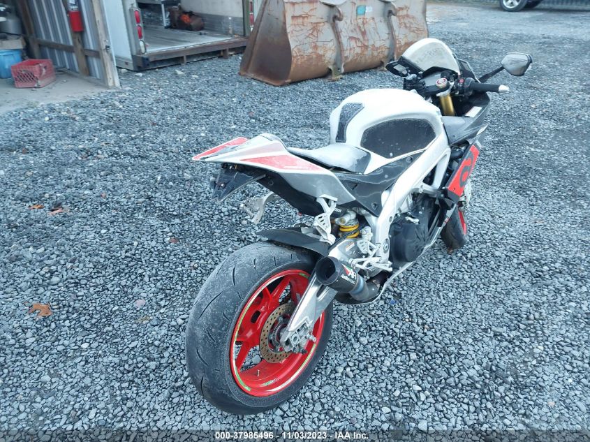 2017 APRILIA RSV4 2D4KEU002HS000829