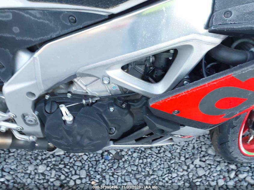 2017 APRILIA RSV4 2D4KEU002HS000829