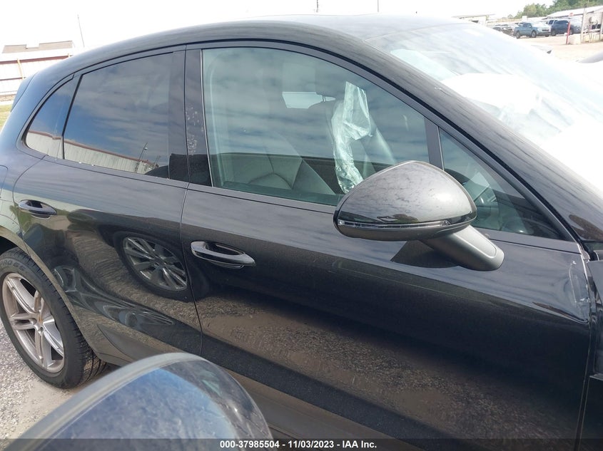 VIN WP1AA2A56KLB08856 2019 PORSCHE MACAN