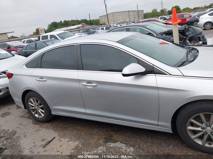 VIN 5NPE24AFXKH782470 2019 HYUNDAI SONATA SE
