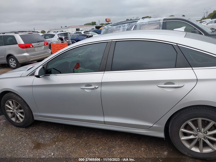 VIN 5NPE24AFXKH782470 2019 HYUNDAI SONATA SE