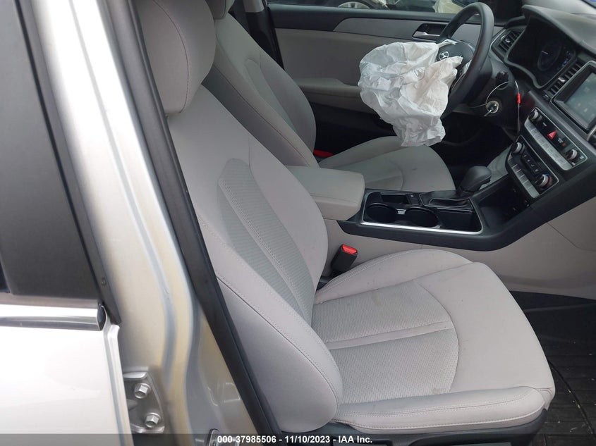 VIN 5NPE24AFXKH782470 2019 HYUNDAI SONATA SE