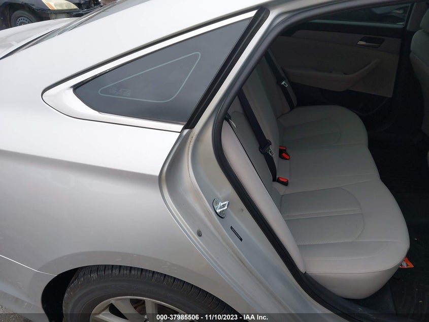 VIN 5NPE24AFXKH782470 2019 HYUNDAI SONATA SE
