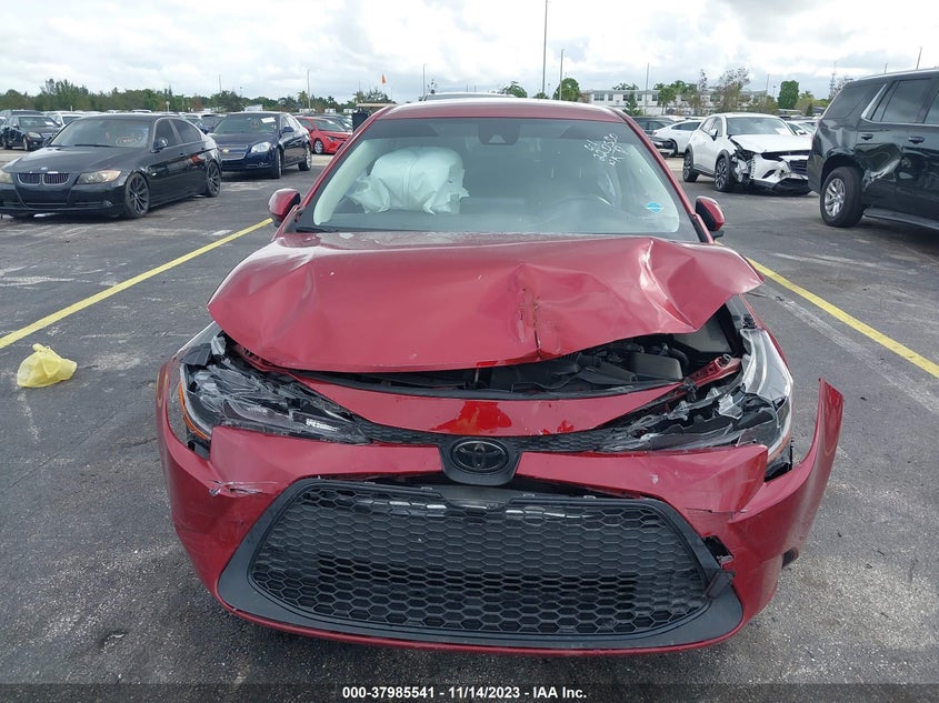 VIN JTDEPMAE7NJ220580 2022 TOYOTA COROLLA LE