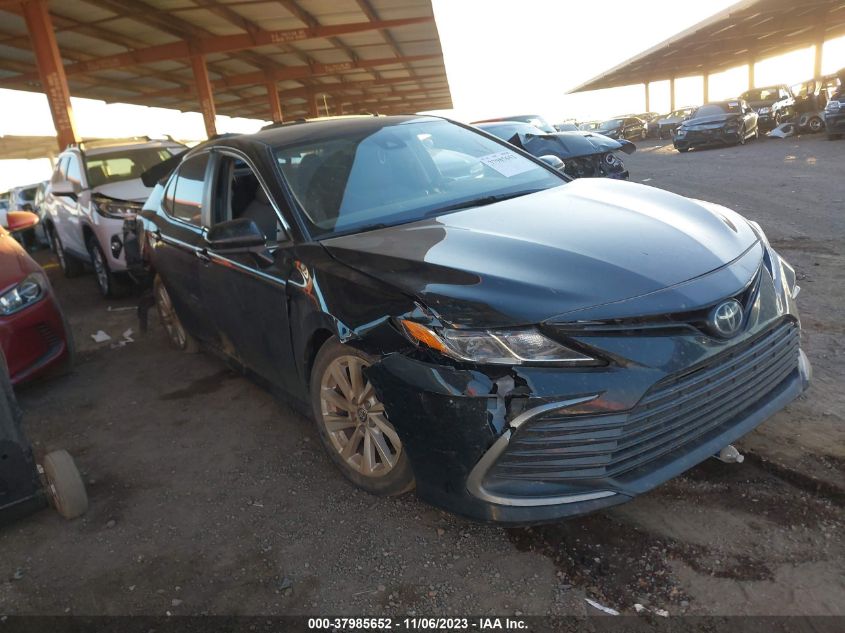2022 TOYOTA CAMRY LE - 4T1C11AK2NU685615