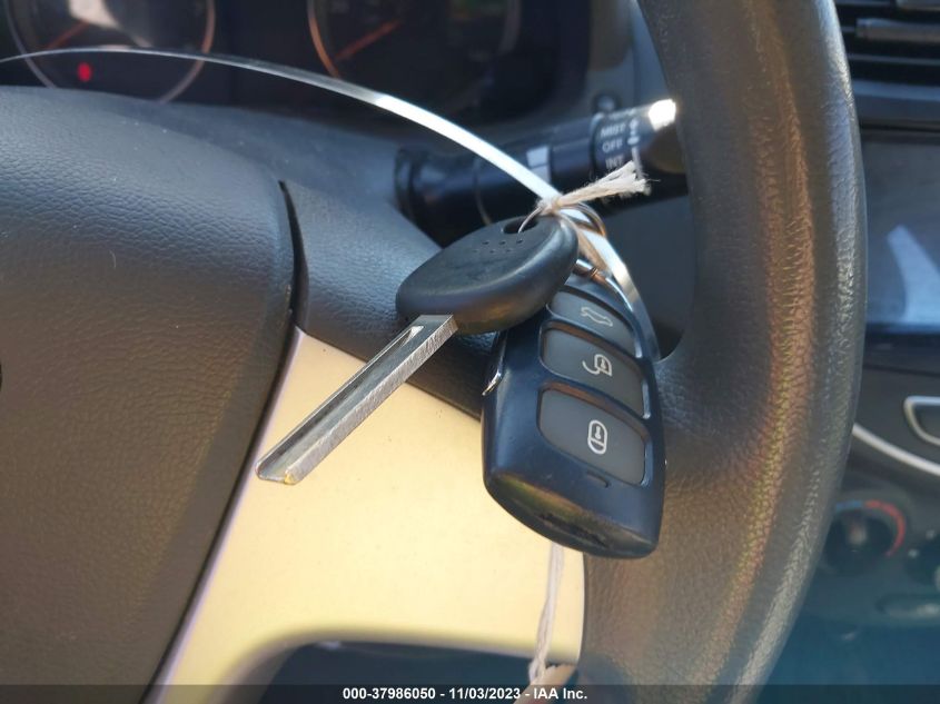 2013 HYUNDAI ACCENT GLS - KMHCT4AE4DU455157