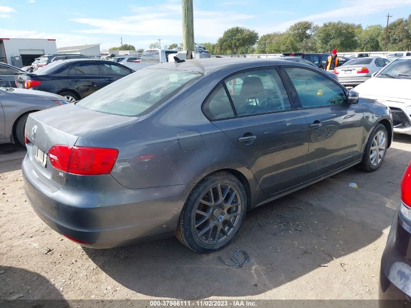 2014 VOLKSWAGEN JETTA SEDAN SE W/CONNECTIVITY 3VWD07AJ4EM247167