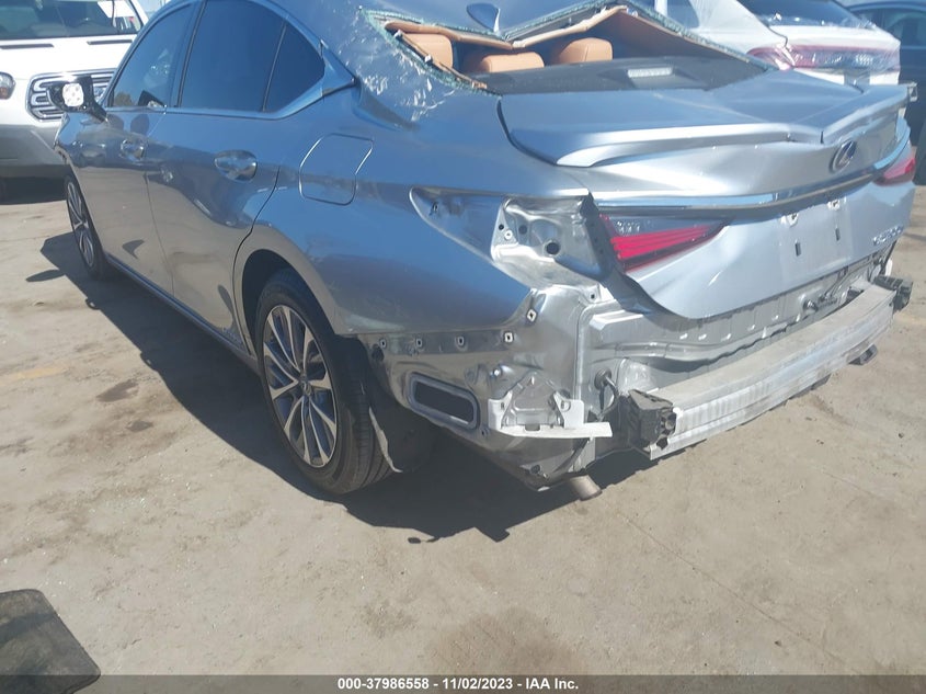 VIN 58ACA1C18NU024054 2022 LEXUS ES 300H