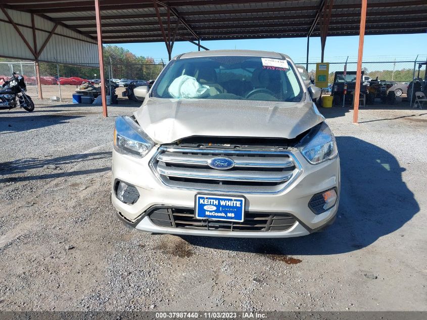 2017 FORD ESCAPE SE - 1FMCU0GD2HUE85784