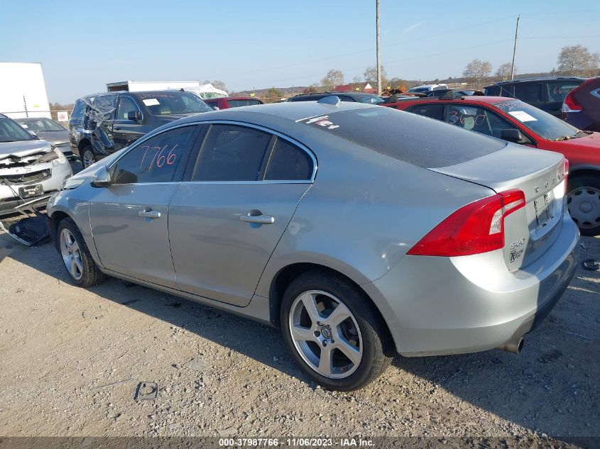 2013 VOLVO S60 T5/T5 PLATINUM - YV1612FH4D2177039