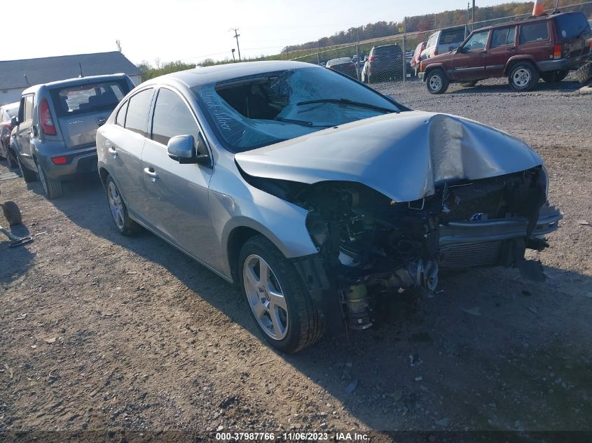 2013 VOLVO S60 T5/T5 PLATINUM - YV1612FH4D2177039