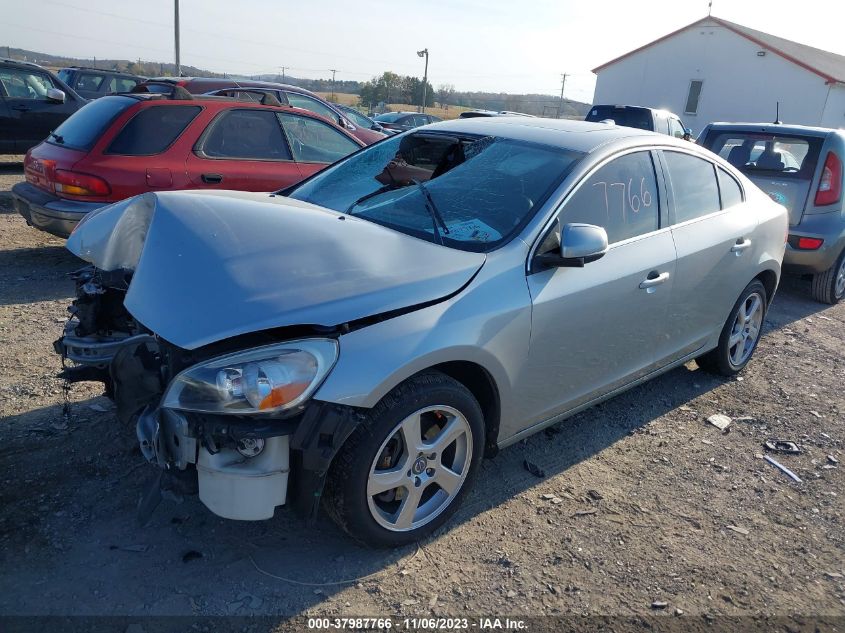 2013 VOLVO S60 T5/T5 PLATINUM - YV1612FH4D2177039